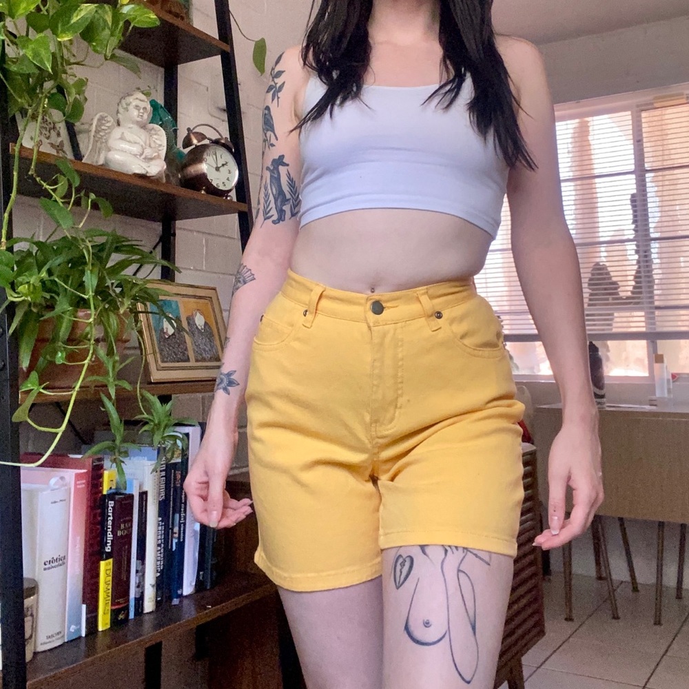 CUTE VINTAGE HIGH WAISTED LONG SHORTS